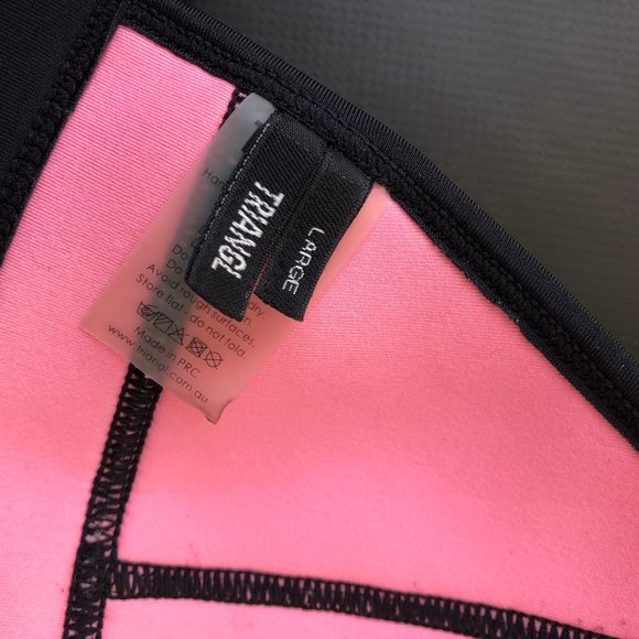 Triangl Mesh Bambi Triangle Color Block Bikini Top - Picture 5 of 6